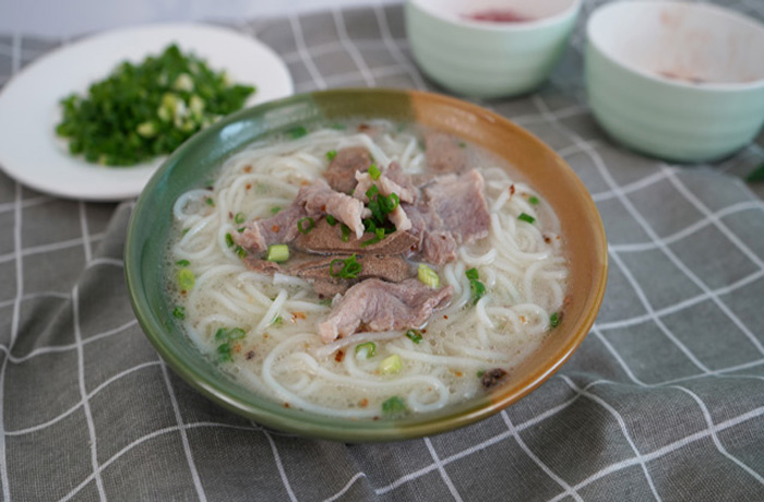 崖城镇原味汤粉王培训